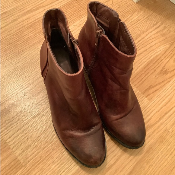 Genuine leather brown booties 🤎 - Picture 3 of 5